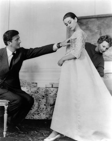 hubert de givenchy y audrey hepburn|hubert de givenchy personal life.